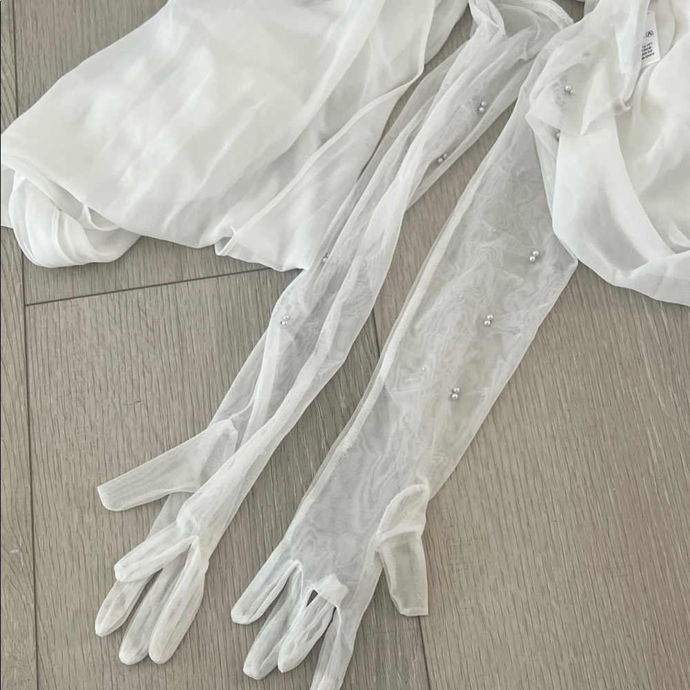 White One-Shoulder Ruched Mini Dress - Picture 3 of 4